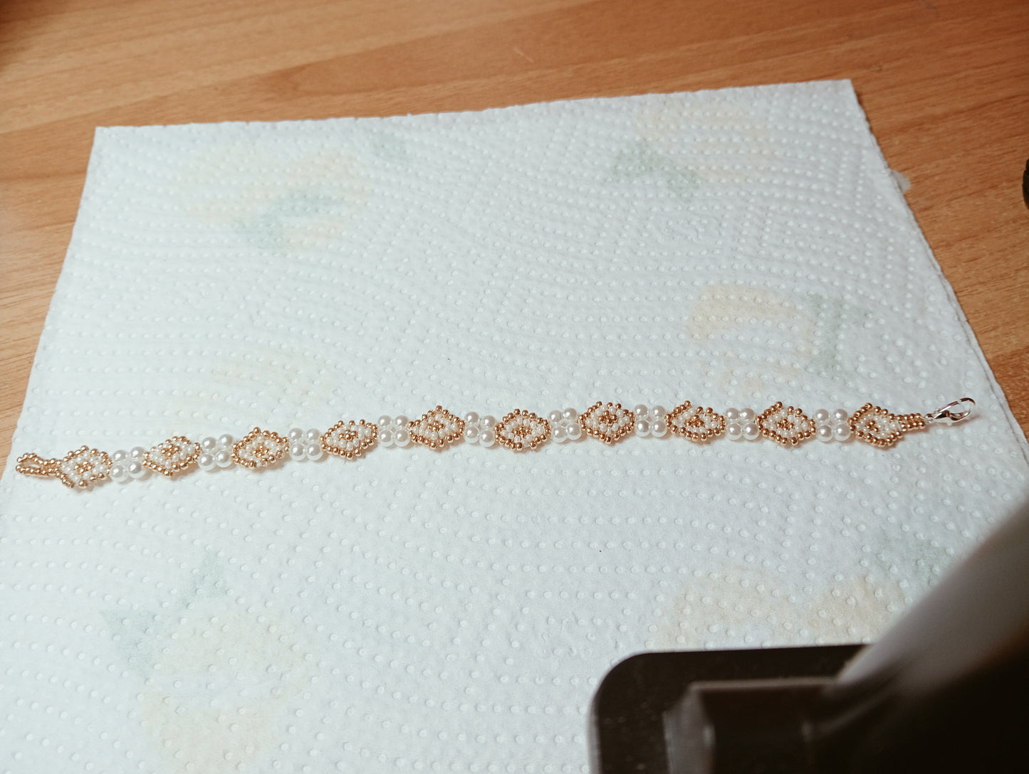✨ Bracciale  a rombi con perline di Boemia ✨